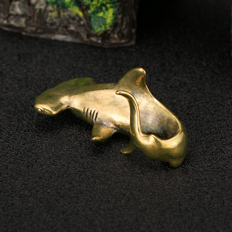 Hammerhead Shark Brass Desk De - Retro Gaming Decor ulasan dan harga