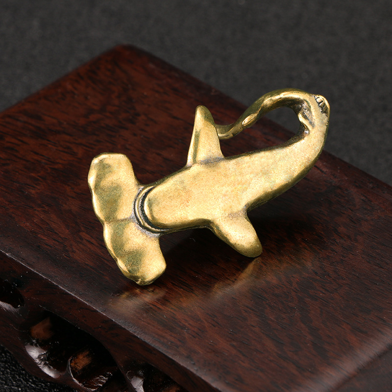 Hammerhead Shark Brass Desk De - Retro Gaming Decor ulasan dan harga